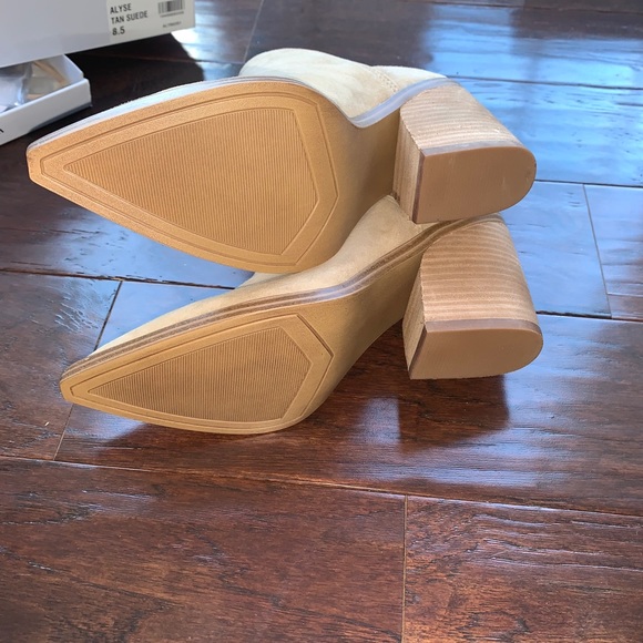 Steve Madden Alyse Tan Suede Booties 8.5 - Picture 4 of 8